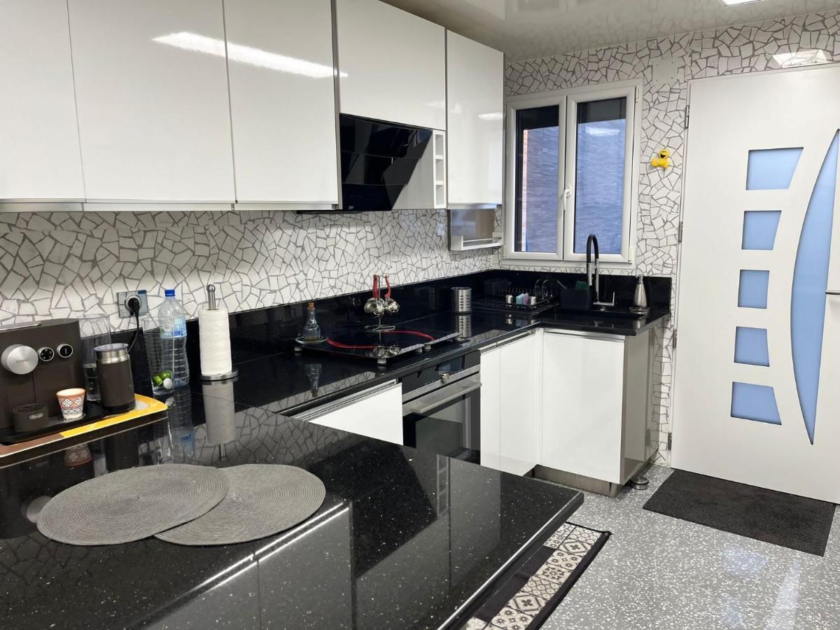 Sci Slama Family Livry-Gargan Ngoại thất bức ảnh